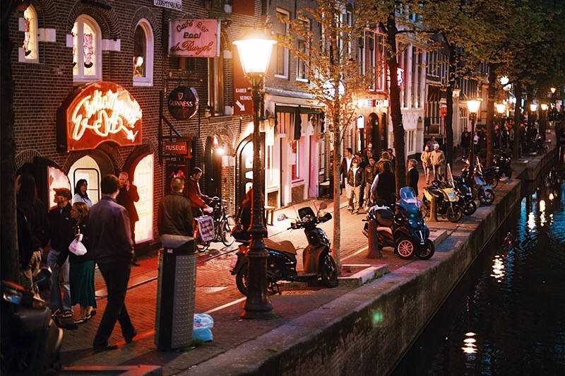 Amsterdam Red Light Tour District Amsterdam Coffee Shops Guided Tour